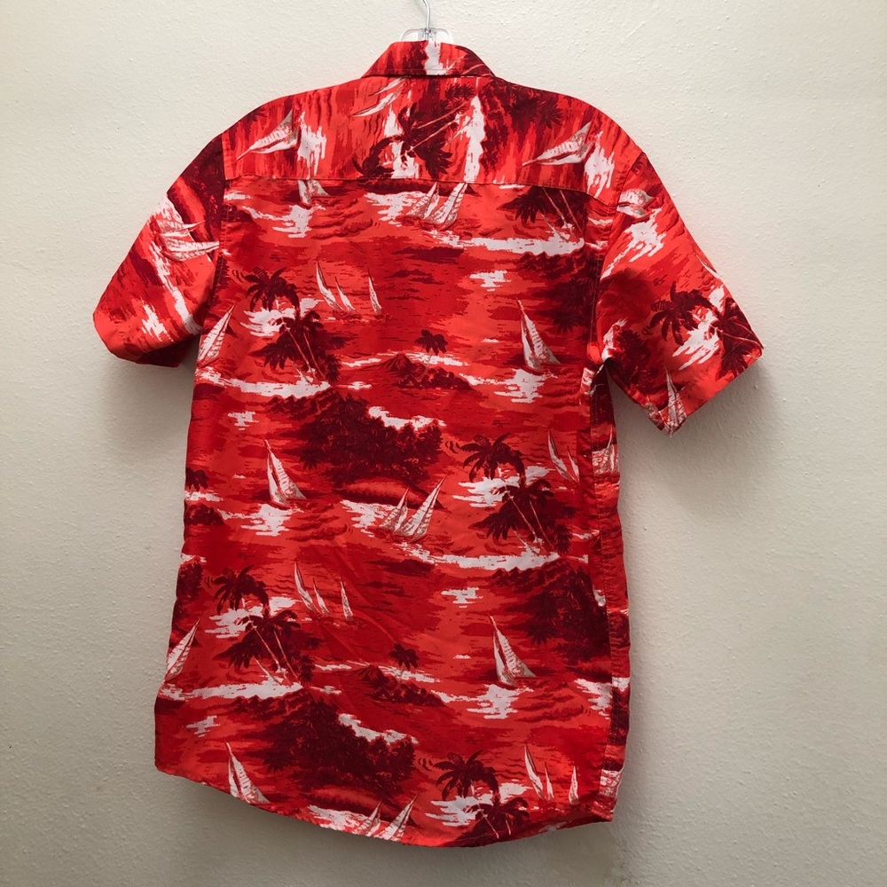 Vertical Sport Tropical Print  Button Down Casual Shirt Men's Size M Red/White - Picture 2 of 6